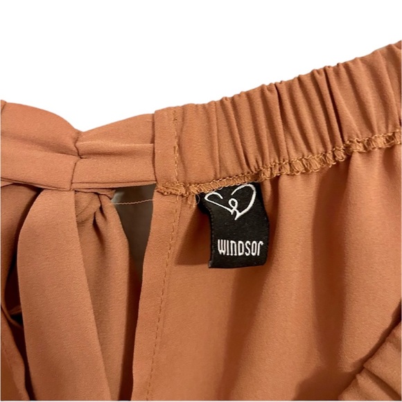 Windsor Orange Off the Shoulder Top Women’s Size Large Smooth Lightweight Shirt! - Picture 2 of 3